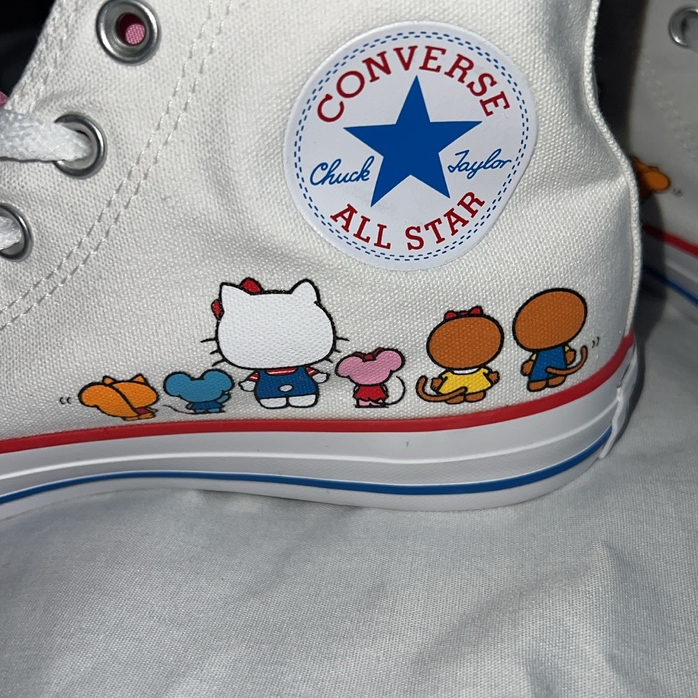 NWOT Converse Chuck Taylor All Star HI Hello Kitty® Friends Sneaker-White - Picture 7 of 16
